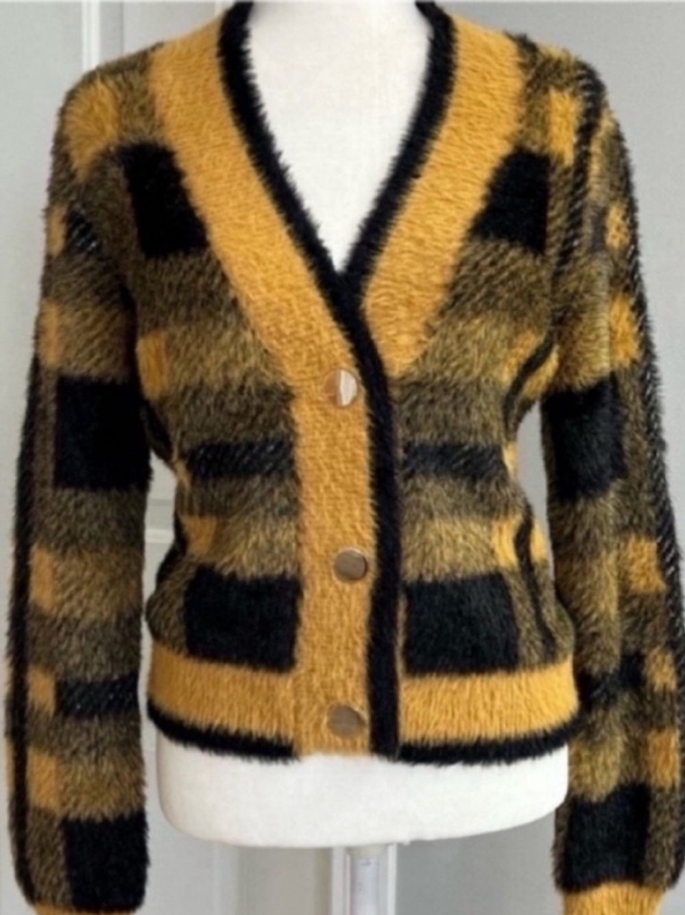 Truth Gold/Black Plaid Cardigan Sweater Size SP